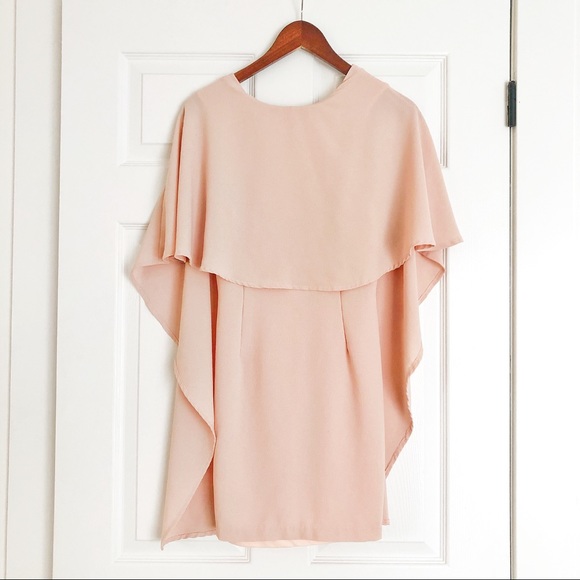 NWT Open back cape dress Lulu’s - Picture 6 of 11